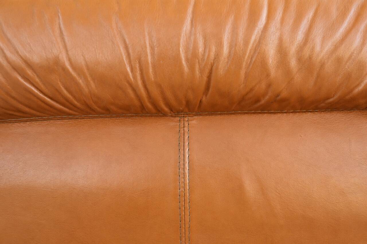 1970’s Vintage cognac leather lounge chairs ‘Giusy’ from Neoflex, Italy