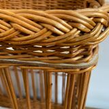 Wicker picnic bar