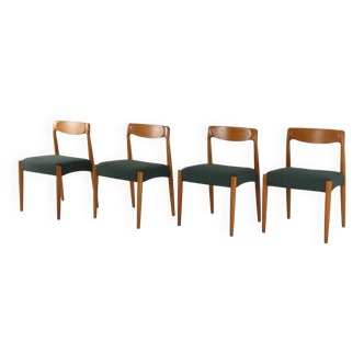 Set of 4 Danish Chairs 'Bjerremose'