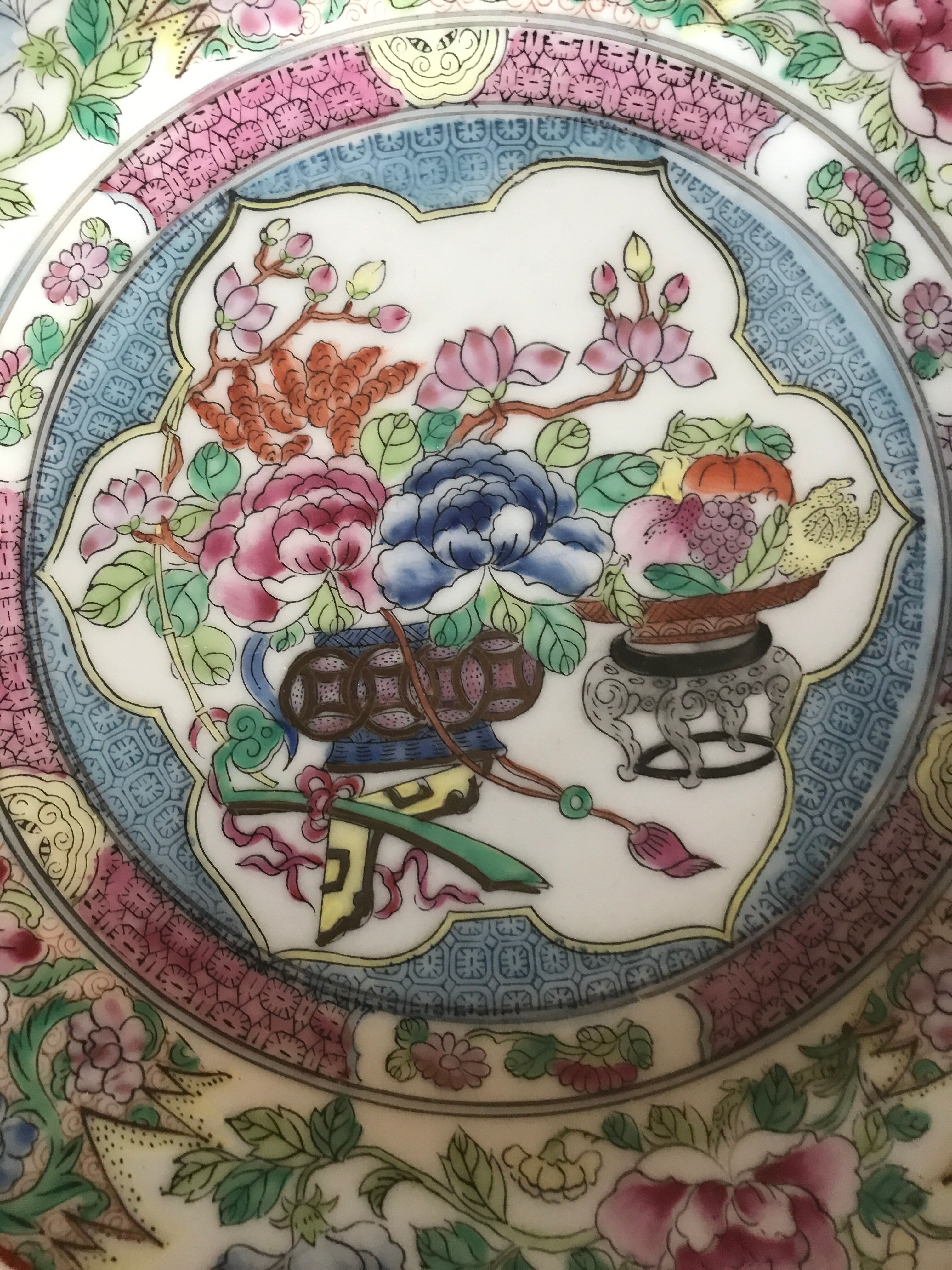 Porcelain plate from canton of china floral decoration 23 cm