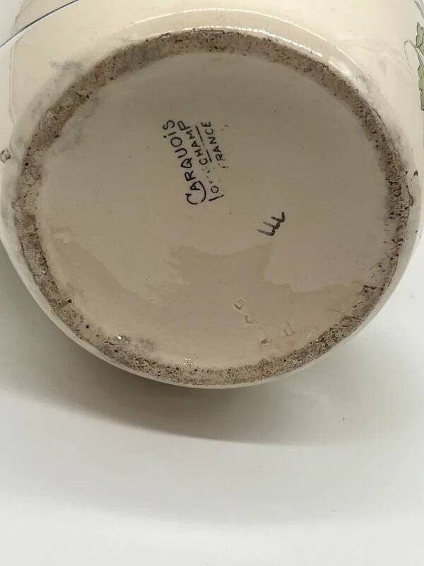 Longchamp toilet bag model Carquois. Height 35 cm.