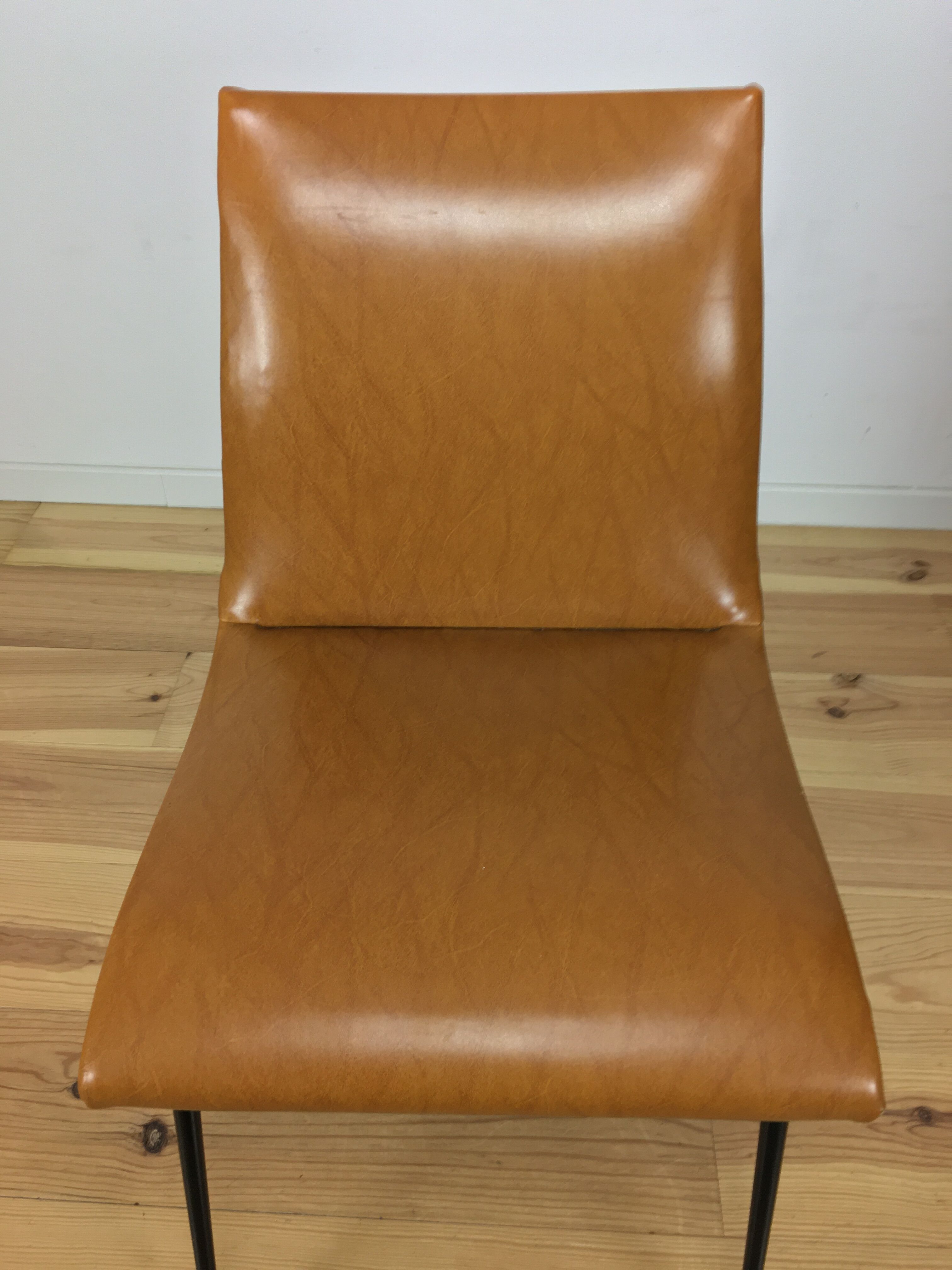 Pair of chairs 50 foot compass