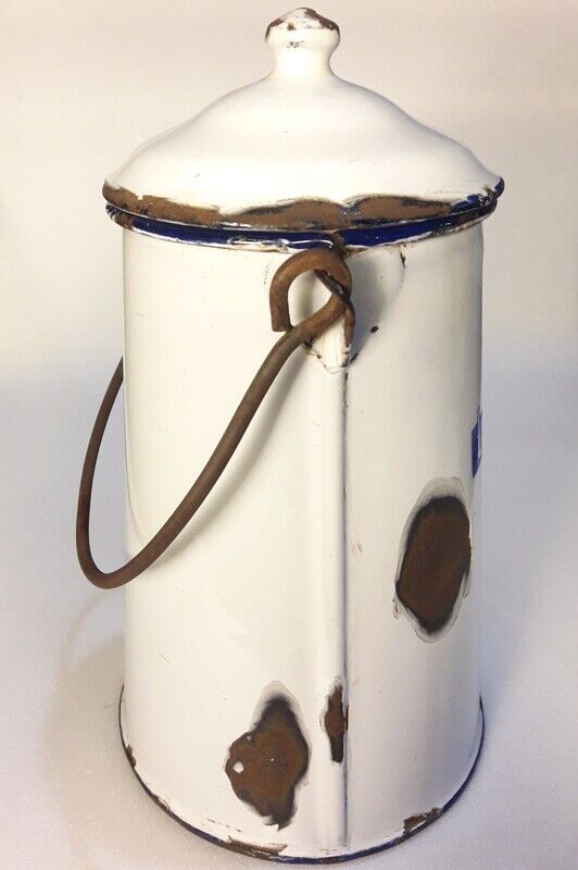 Berthe milk jug enamelled SLM Maggi