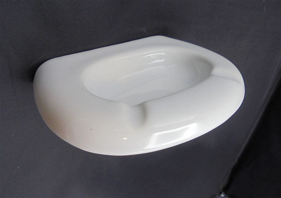 Ceramic wall ashtray