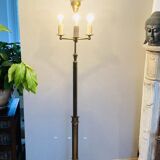 Lampadaire Art Déco époque début XXe en laiton massif, abat jour chapiteau
