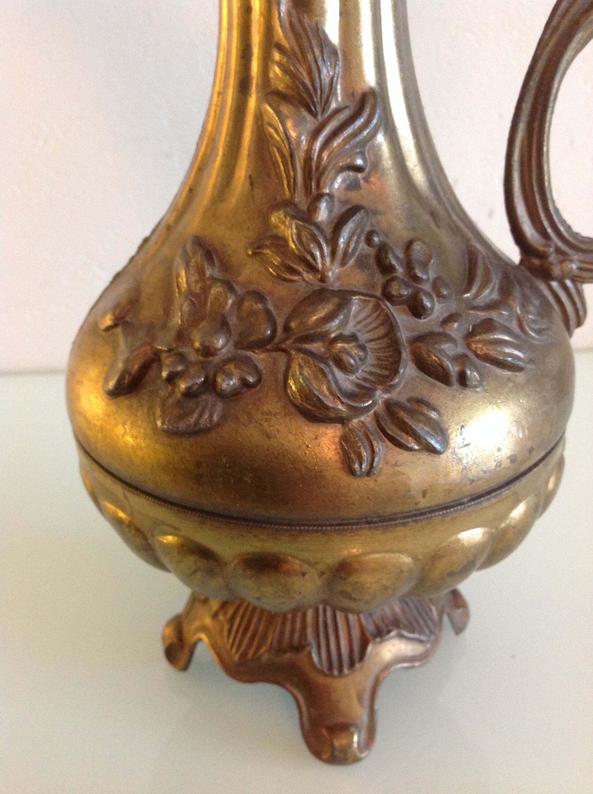 Art Deco-style regule vase