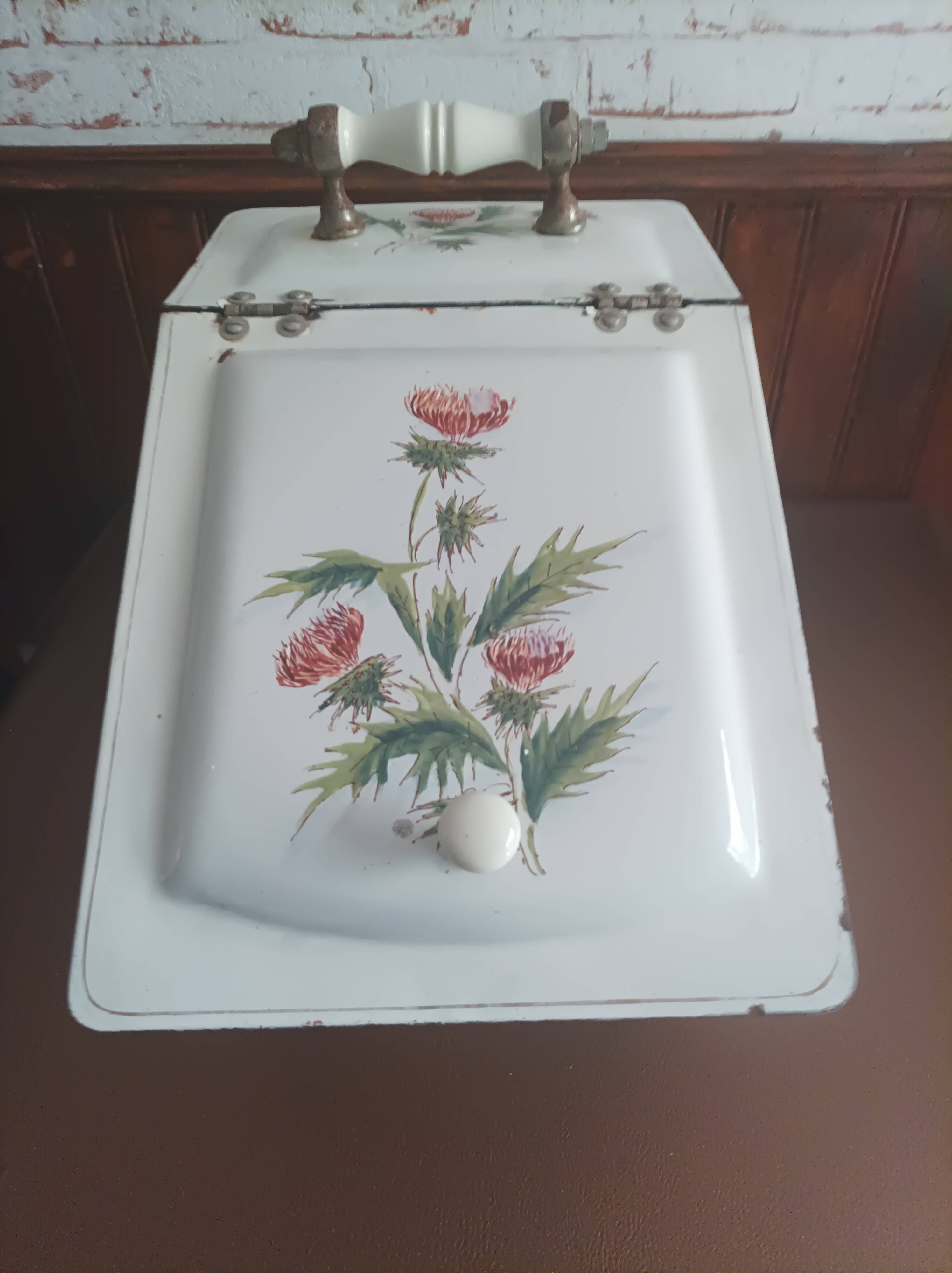 Charbonnière 1900 tôle emaillée décor fleurs
