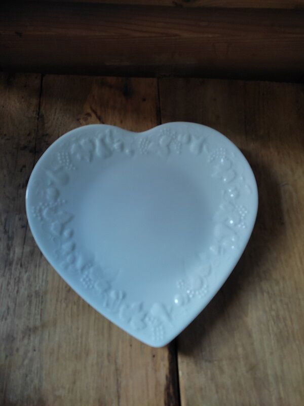 Heart plate porcelain limoge decoration fruits