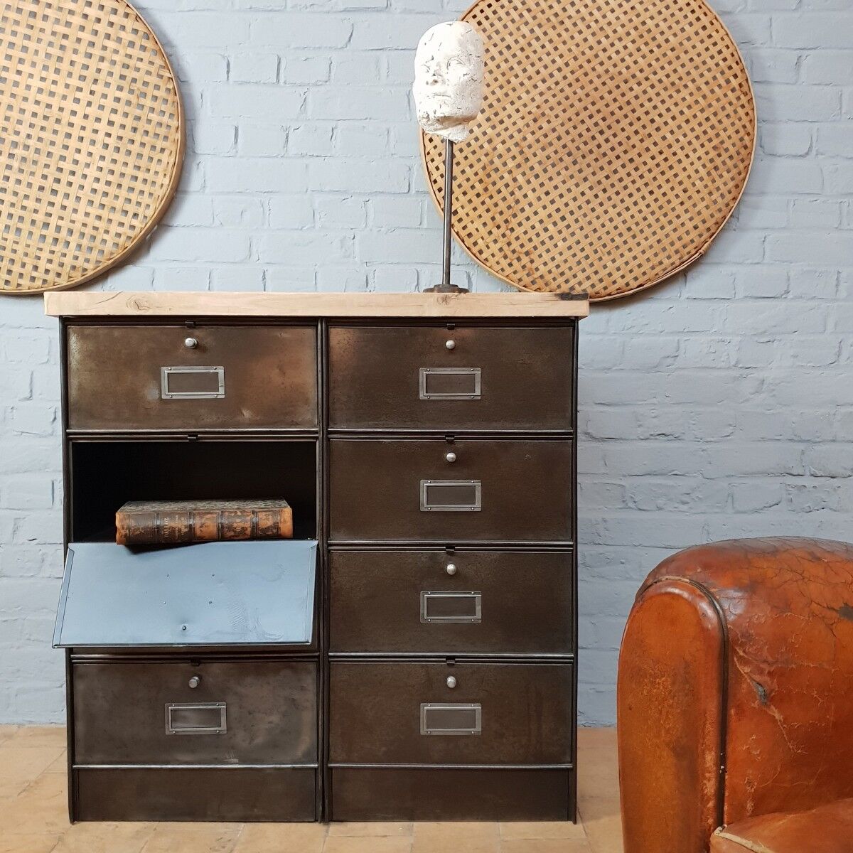 1960 clamshell furniture