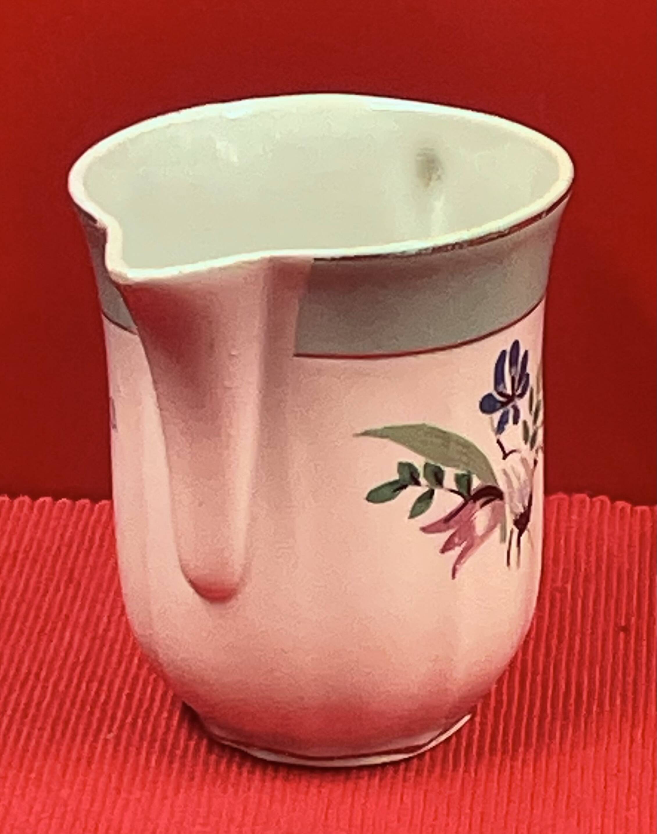 L'Amandinoise, Milk jug H 8 cm