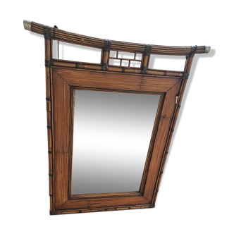 Asian style mirror in excellent condition