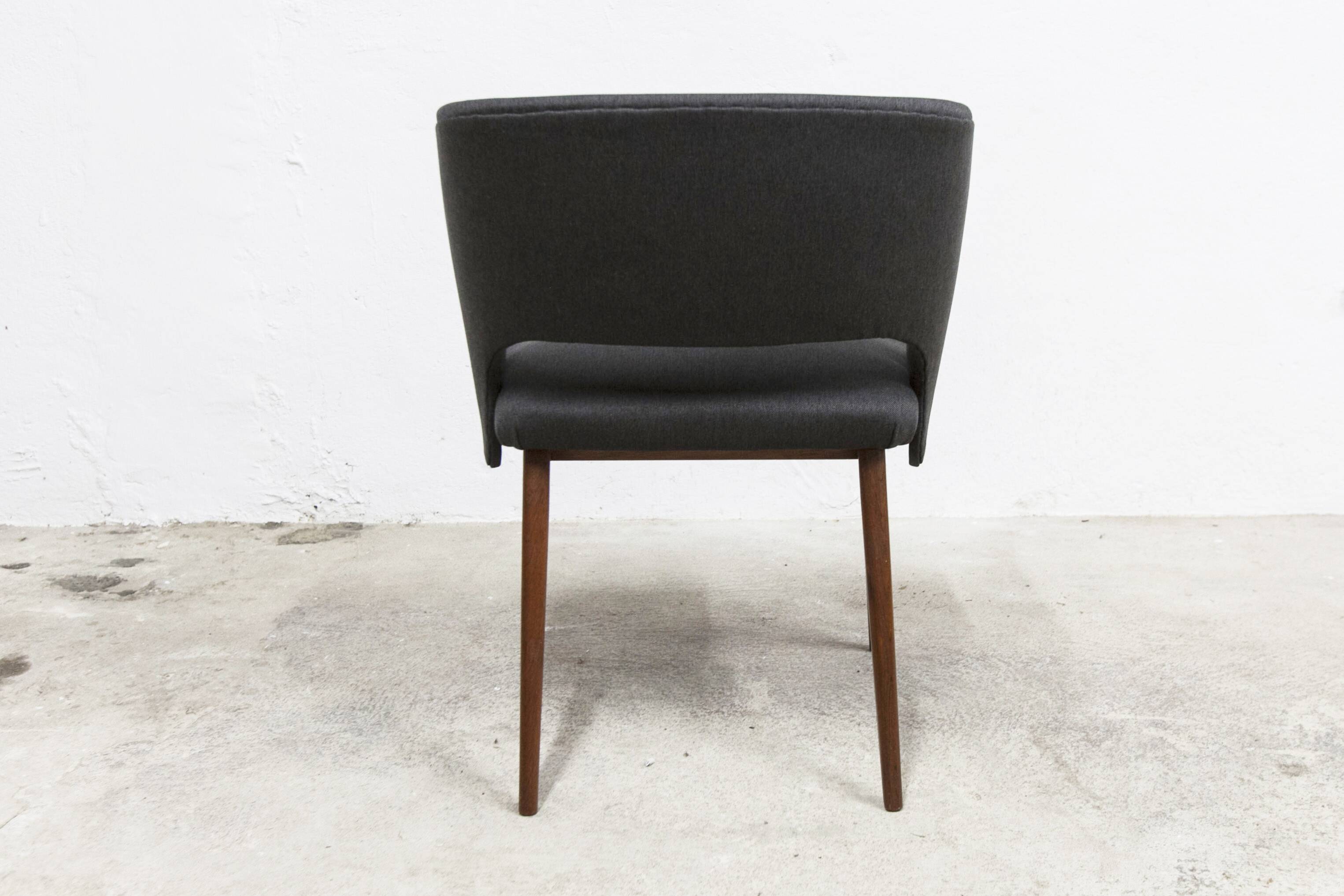 Fauteuil coquille 1958 Michel Ducaroy édition Roset restauré