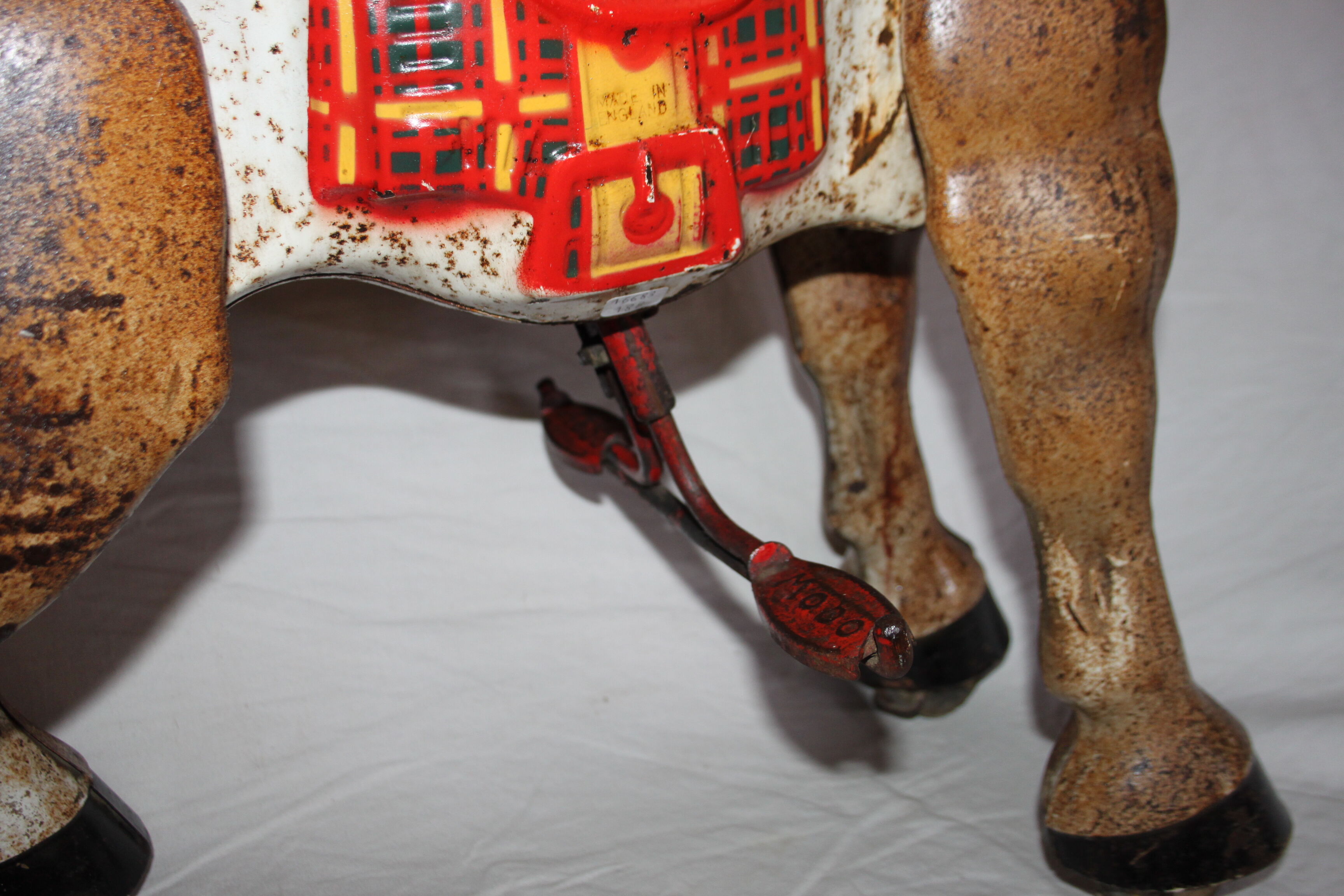 Jouet Ancien Cheval De Cavalerie En Métal - Figurine Vintage Française - Collection Ou Décoration