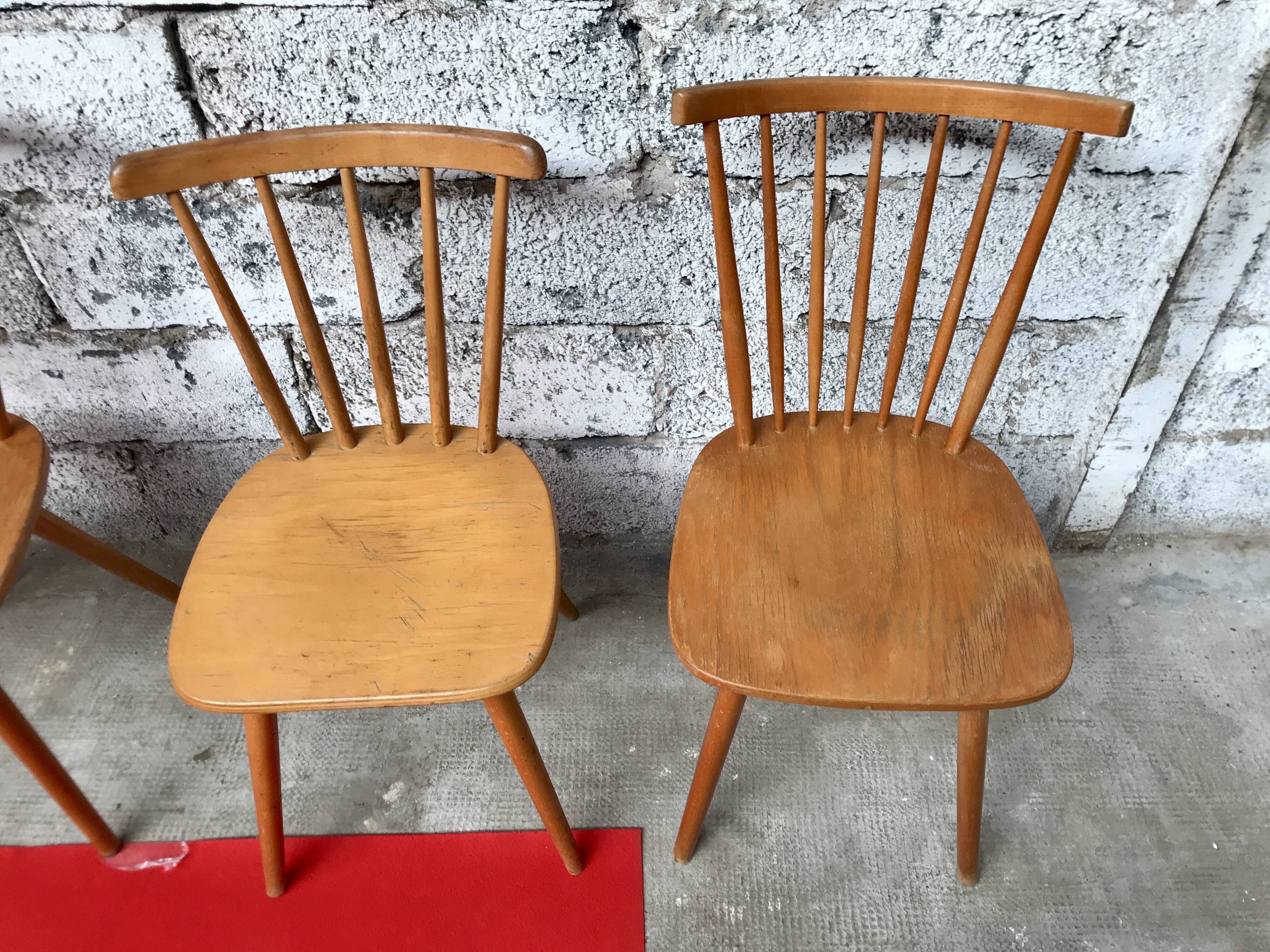 Deux paires de chaises des années 50 - 60 vintage