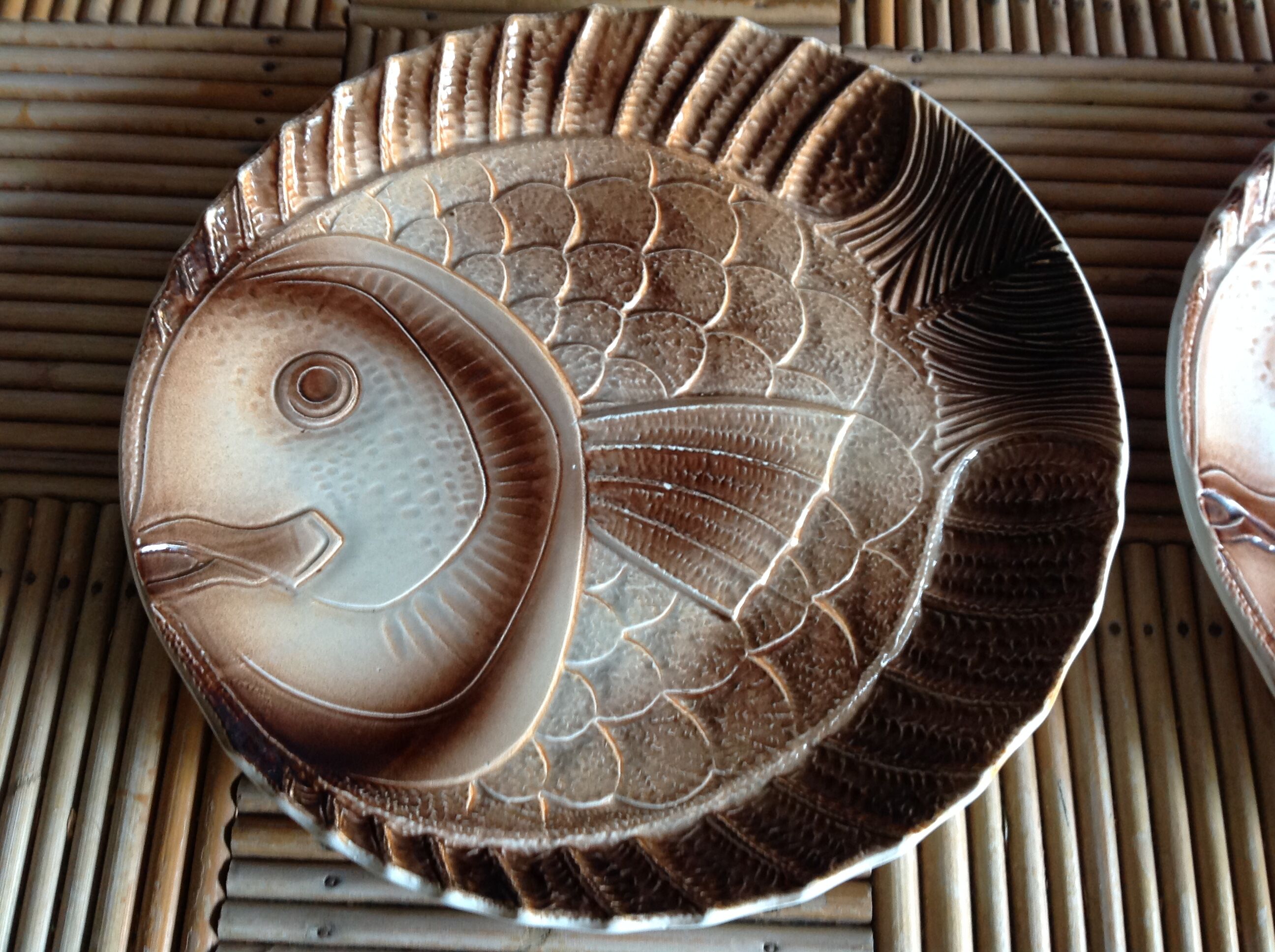 Fish dishes duo