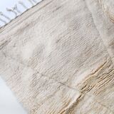 Moroccan Berber carpet Beni Ouarain unbleached with engraved diamonds 302x197cm