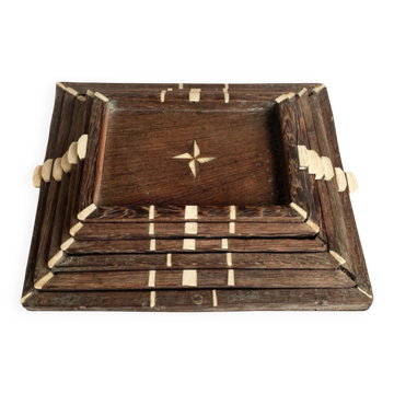 6 plateaux gigognes anciens en palissandre, Inde XIXe British Raj