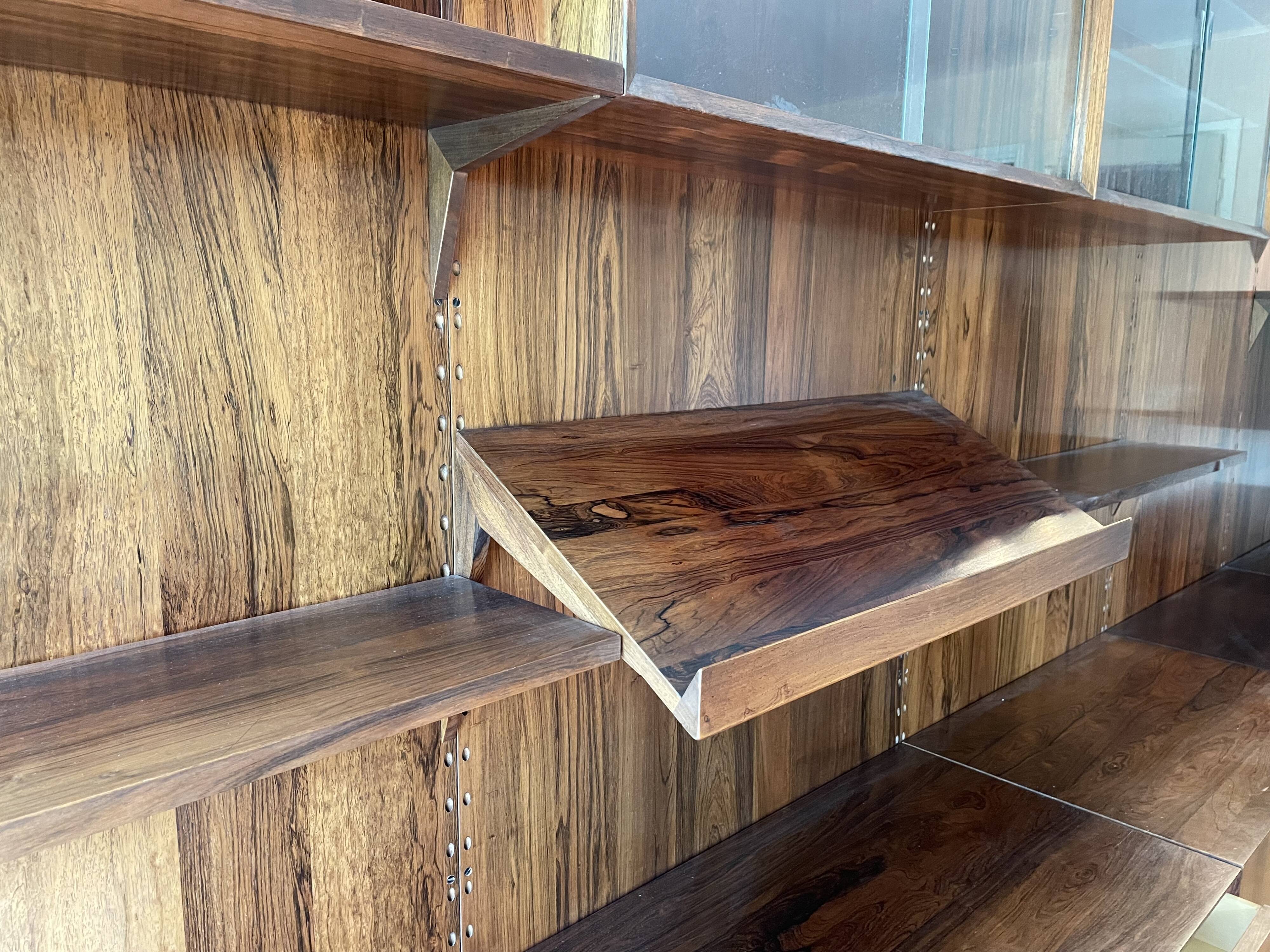 "Royal" wall system by Poul Cadovious