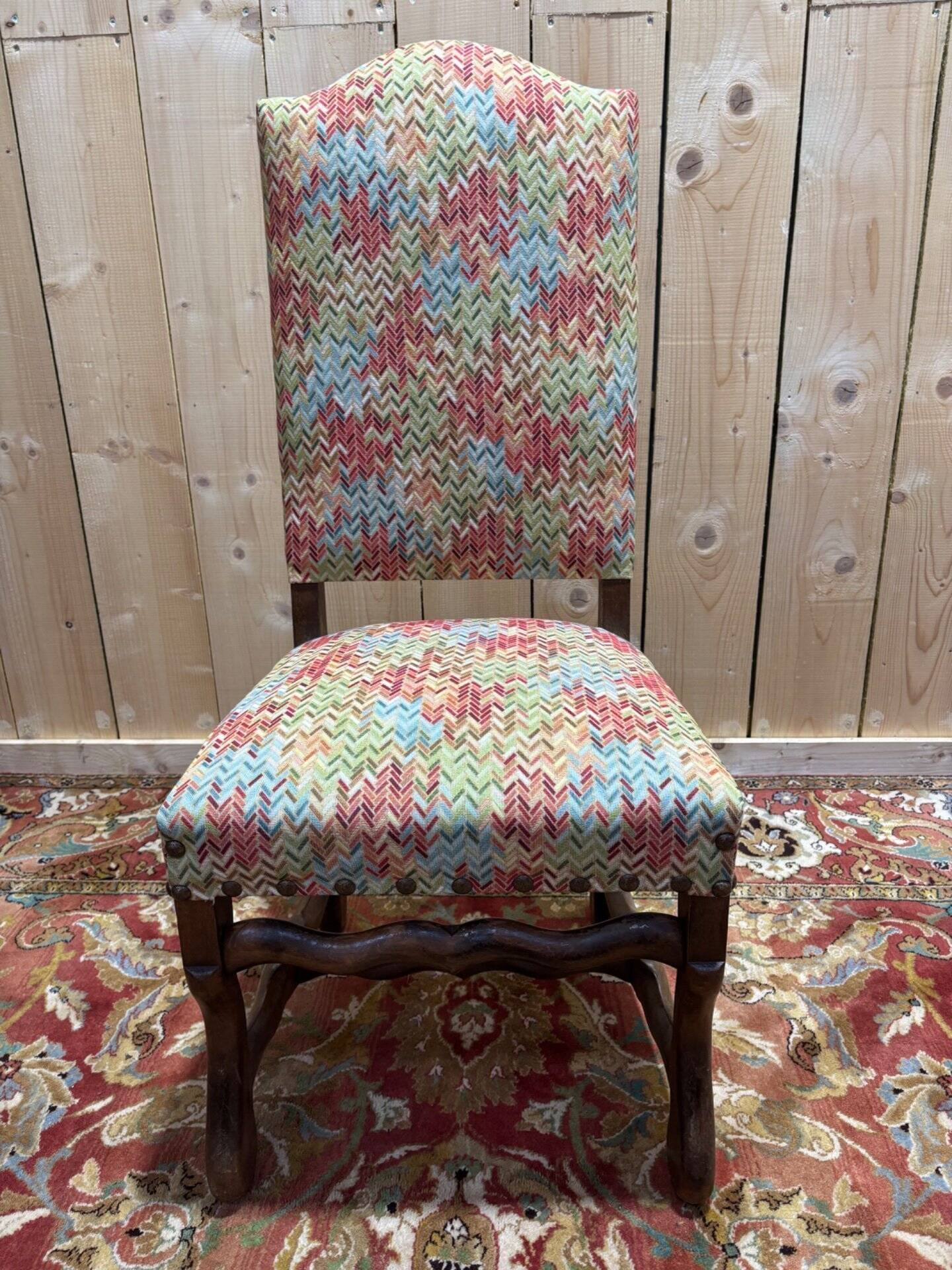 Série de 9 chaises de style Louis XIII