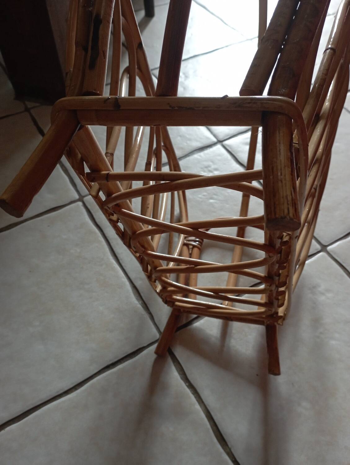 Bamboo magazine rack