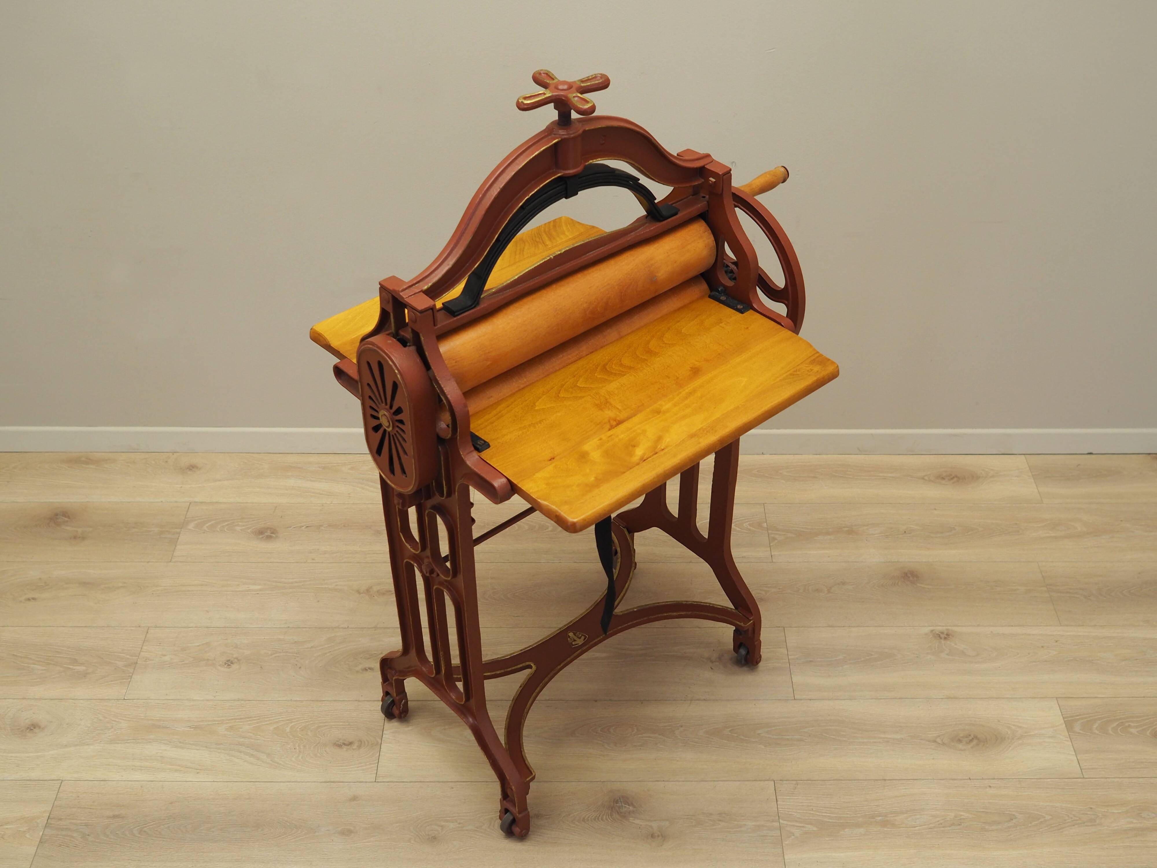 Mangle en fonte, design danois, 19e/20e siècle, production : Danemark