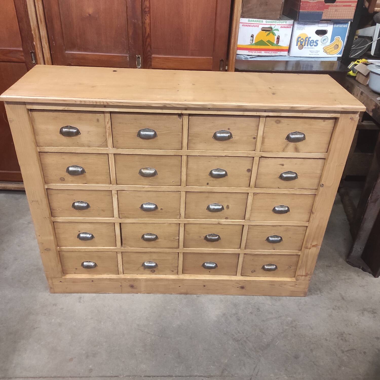 Seed trader's furniture with 20 fir drawers