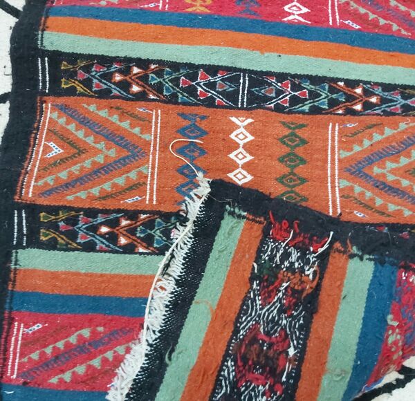 Tapis kilim multicolore fait main traditionnel