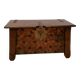 Coffre en bois sculpté de style gothique