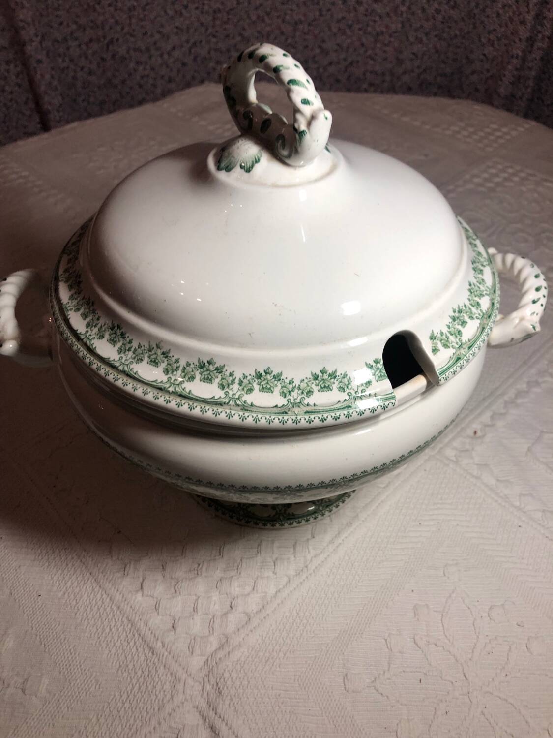 Boch La Louvière tureen