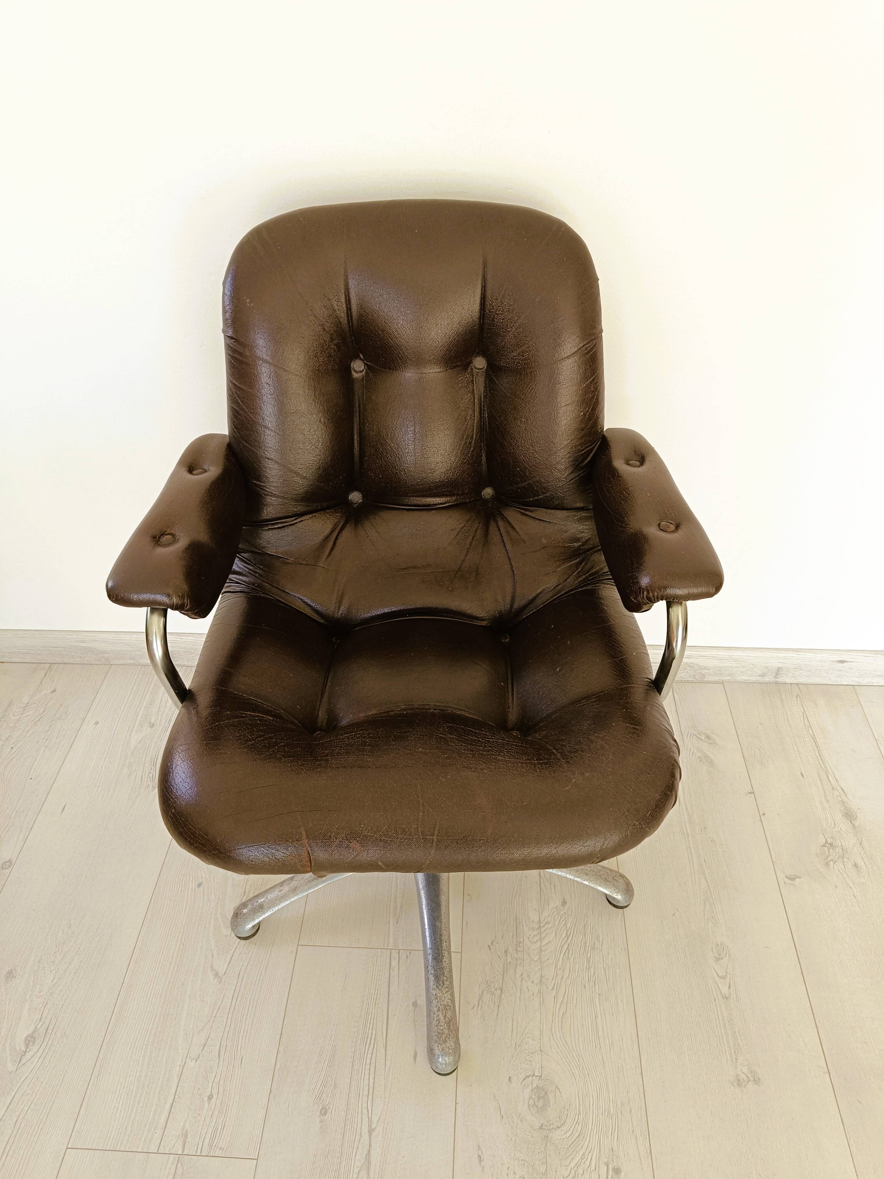 70s office armchair