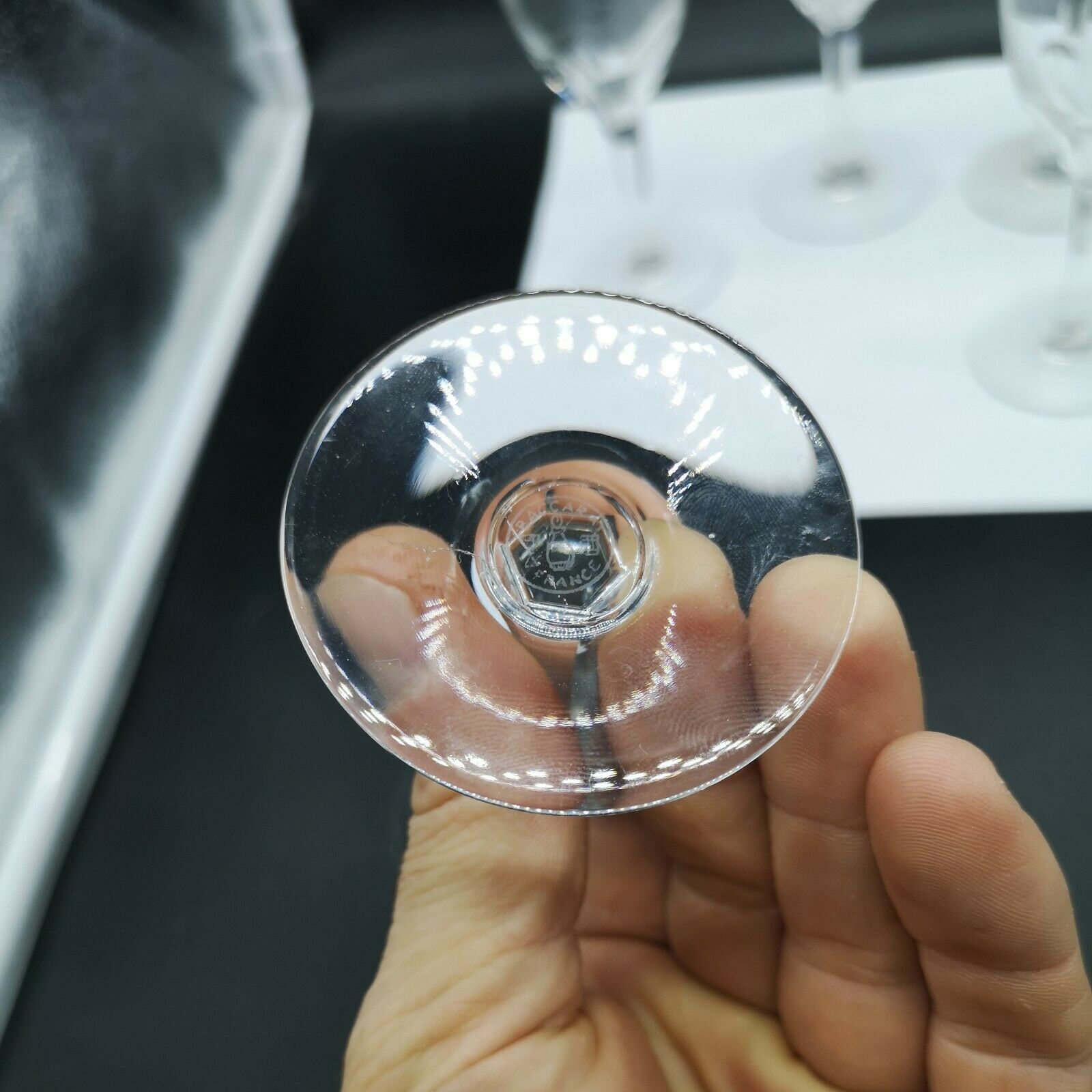 Series of 6 white wine glasses signed Baccarat model Zurich