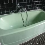 Antique vintage bathtub year 70