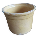 Pretty little ochre terracotta pot 10cm