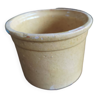 Pretty little ocher terracotta pot 10cm