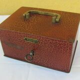Key box - rock - moiré red
