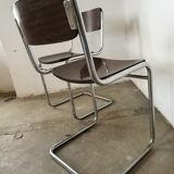 Pair of cantilever chairs from the 80s bauhaus style