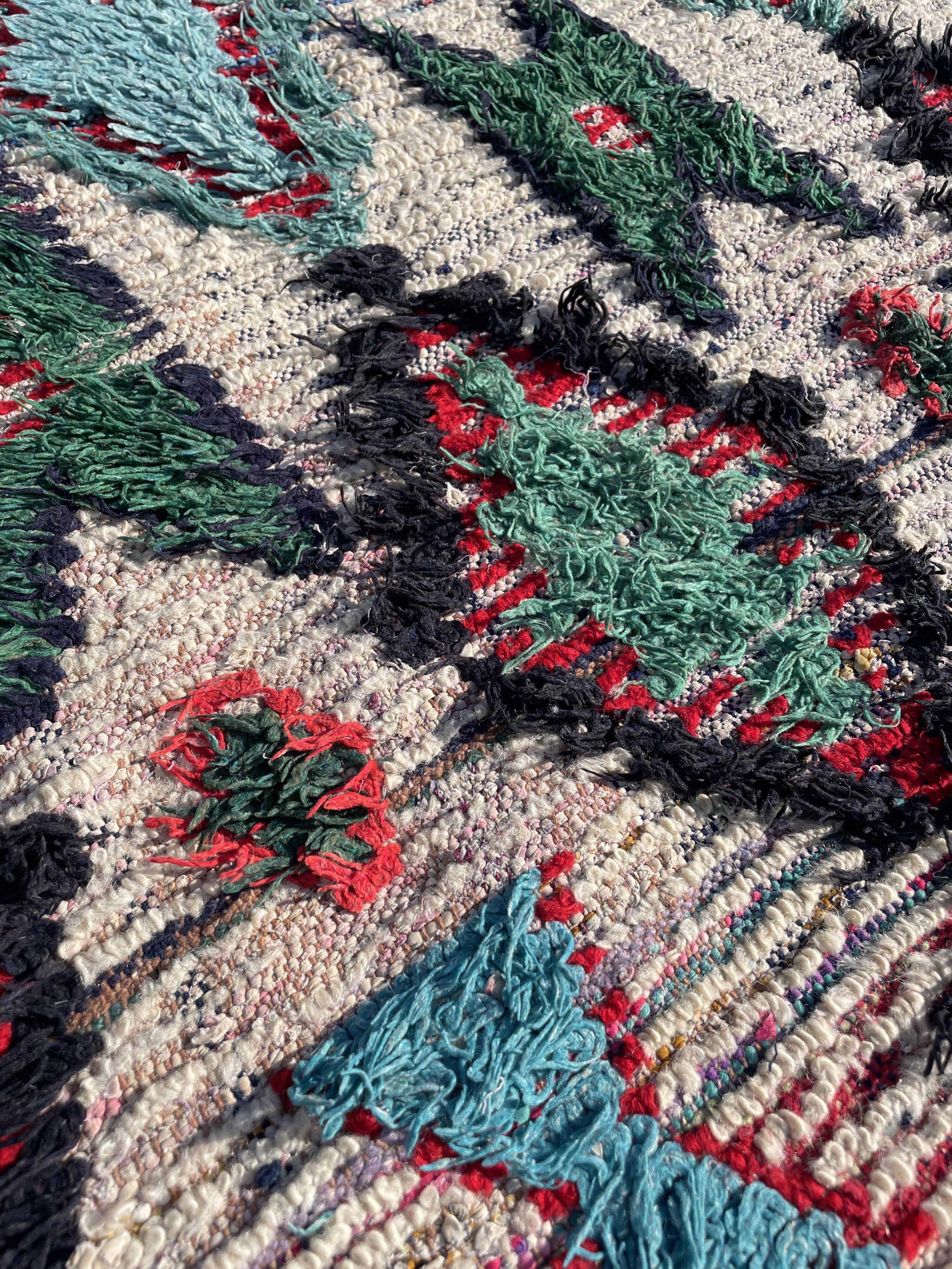 Vintage moroccan carpet from the azilal region 110x160 cm