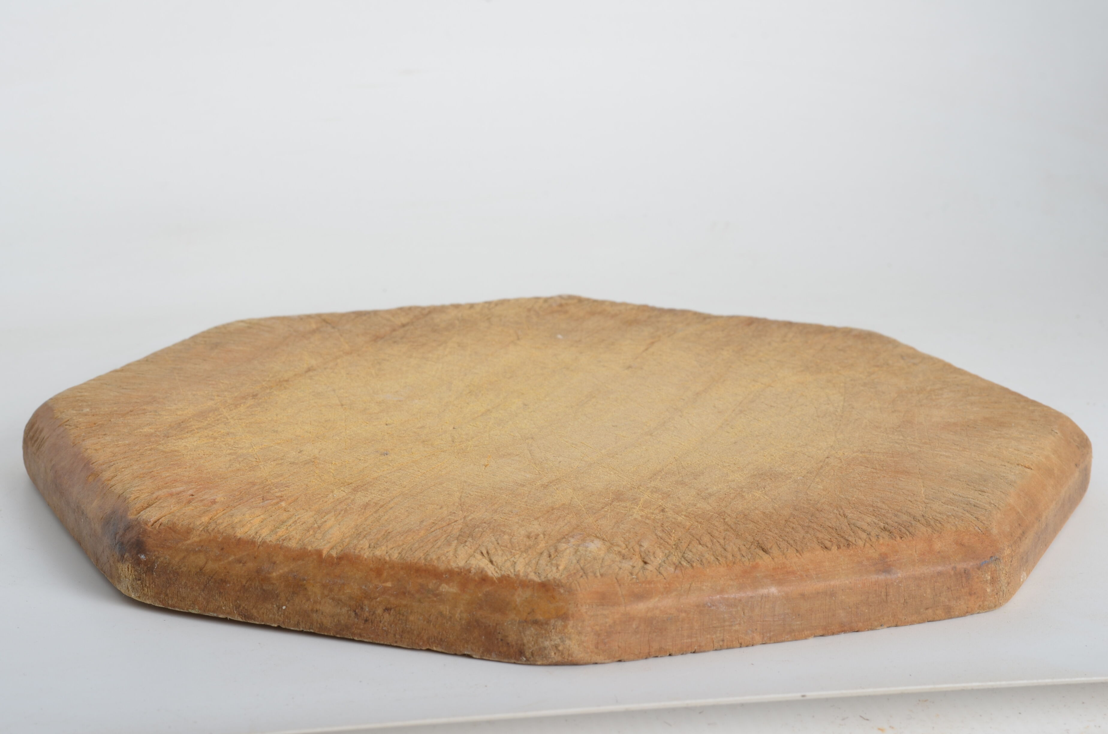 Octagonal cutting board