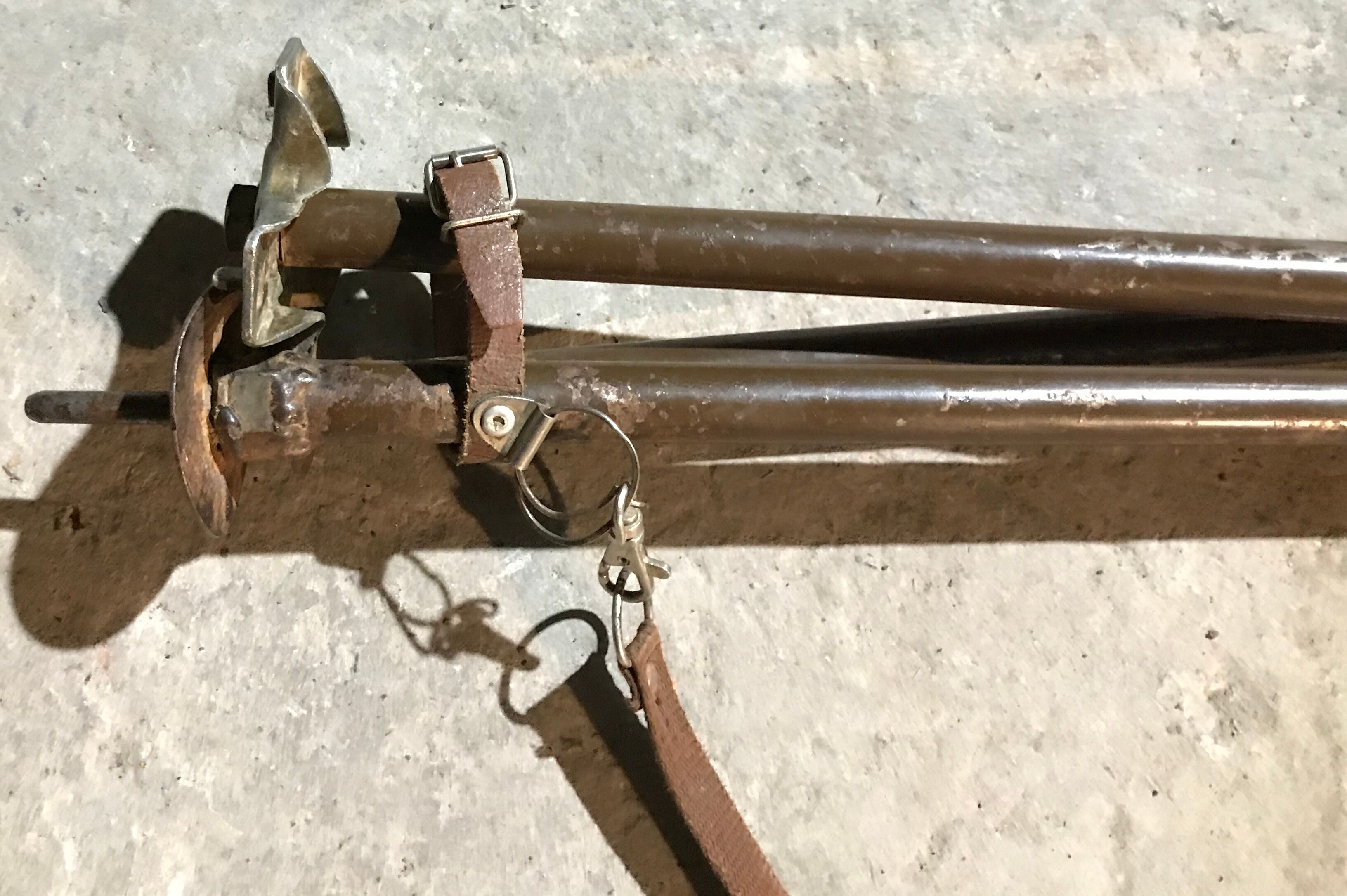 Foldable tripod stool