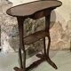 Kidney-shaped table in mahogany veneer, Louis XVI style, 20th century.