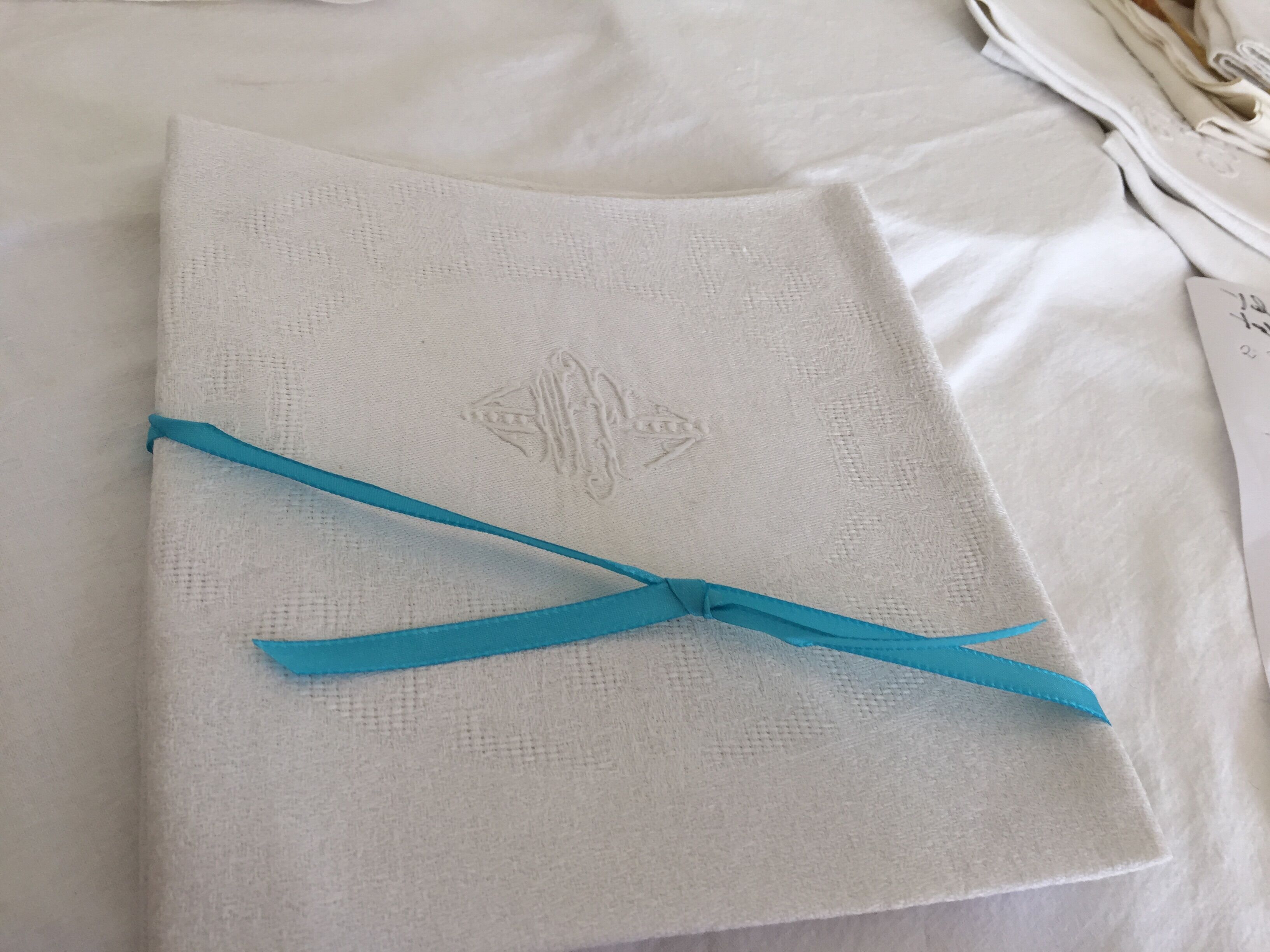 Set of damask napkins