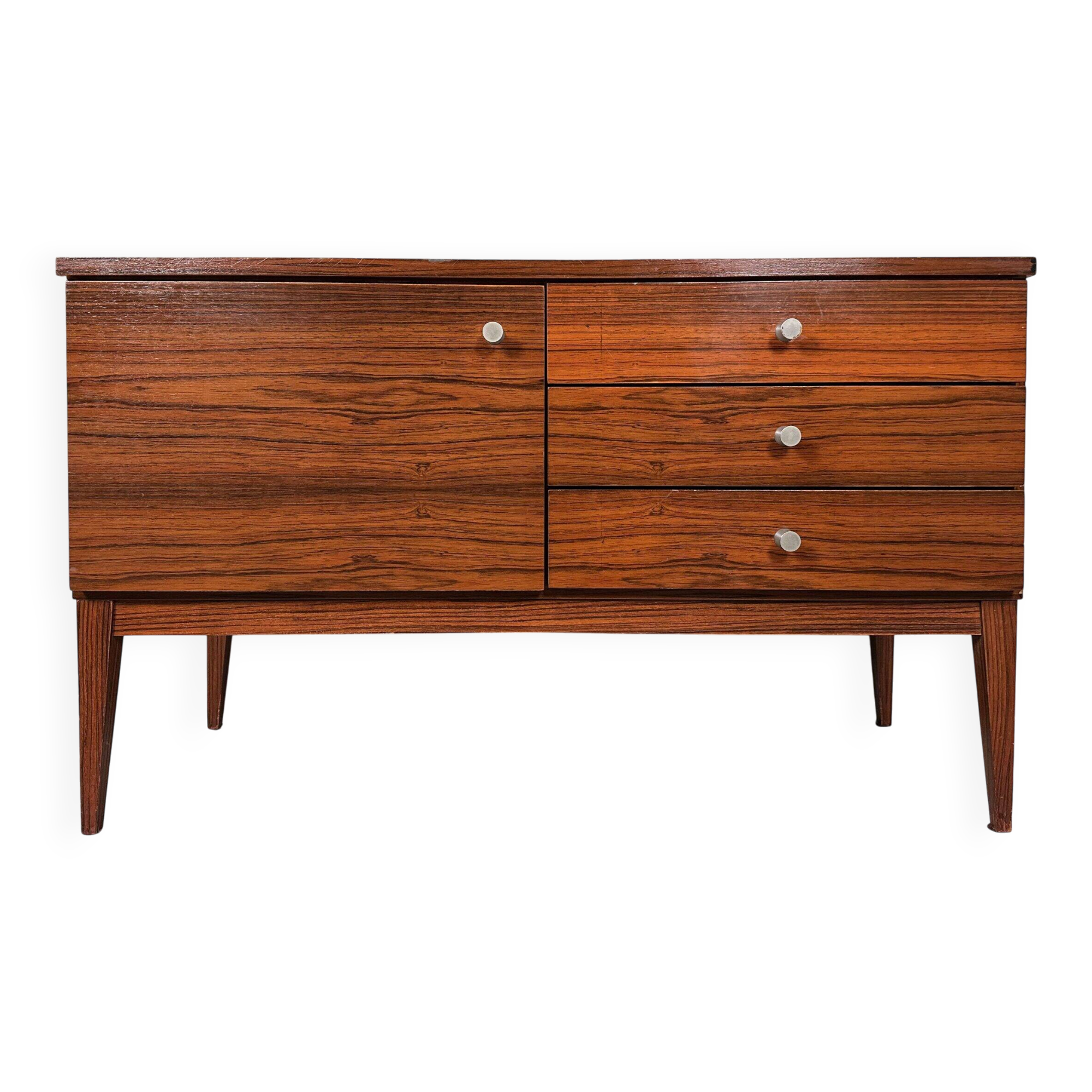 Buffet en noyer de style mid-century moderne