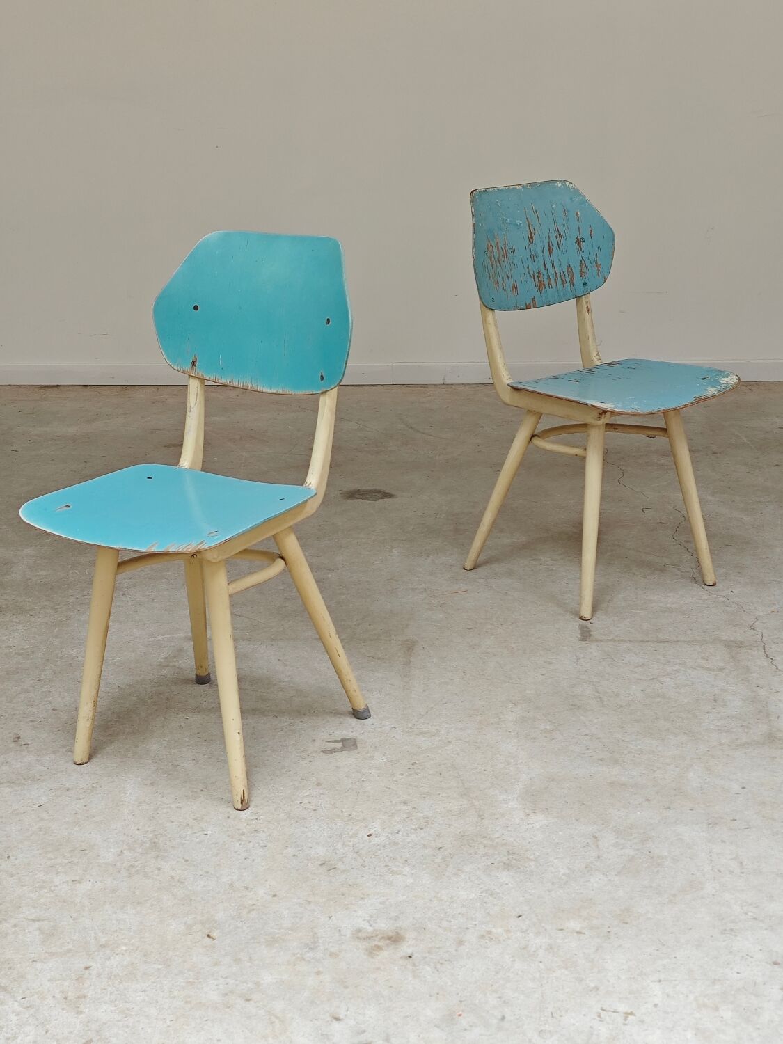 Set of 2 Czechoslovak chairs TON Bystrice Thonet White and Blue