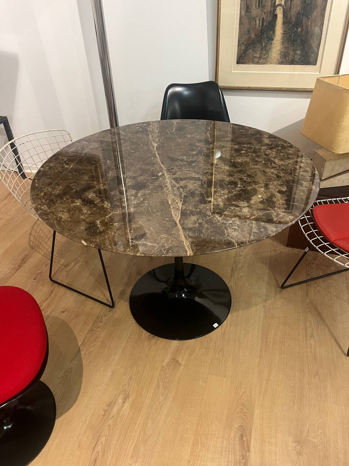SAARINEN TABLE BROWN MARBLE EMPERADOR KNOLL