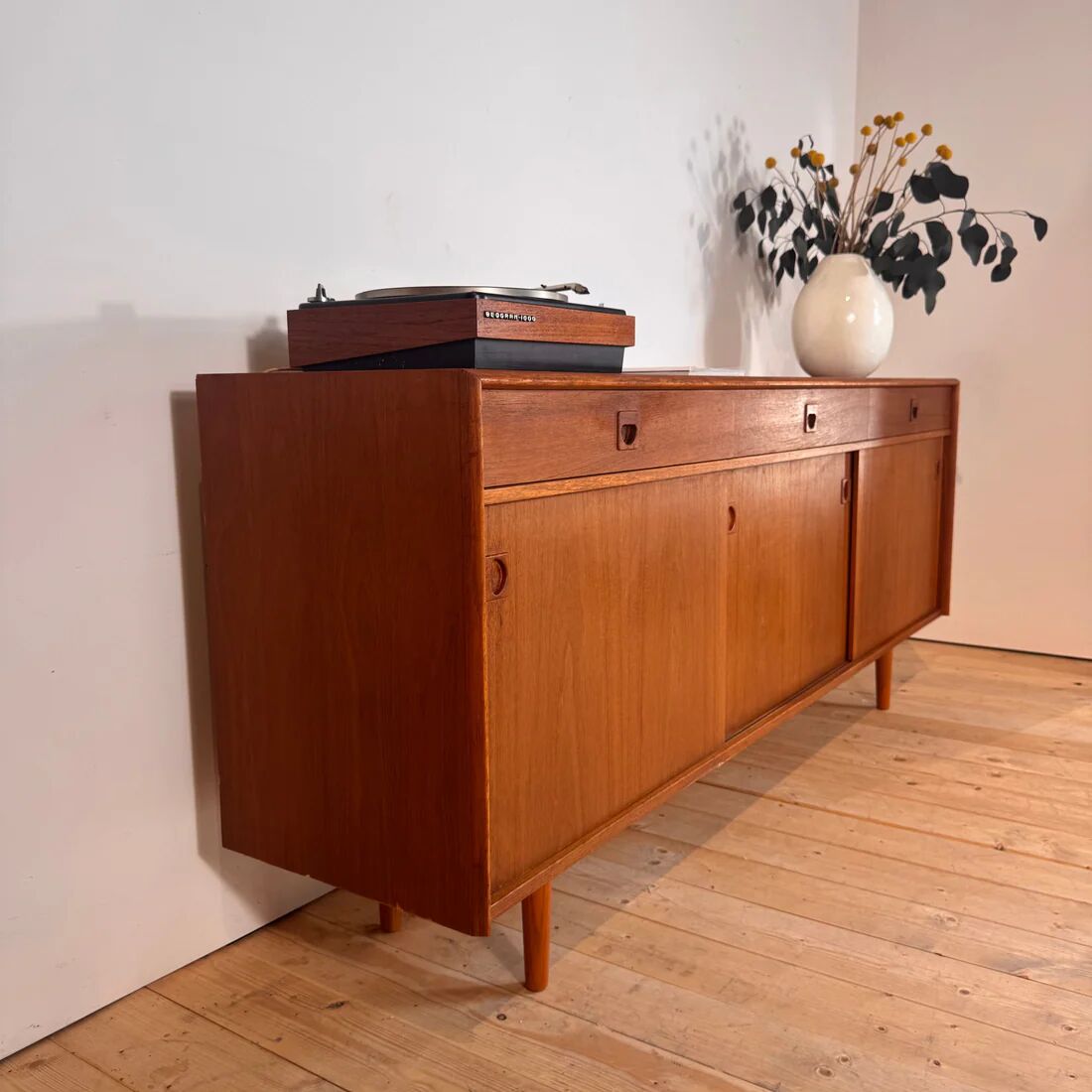 Buffet en teck, années 1960