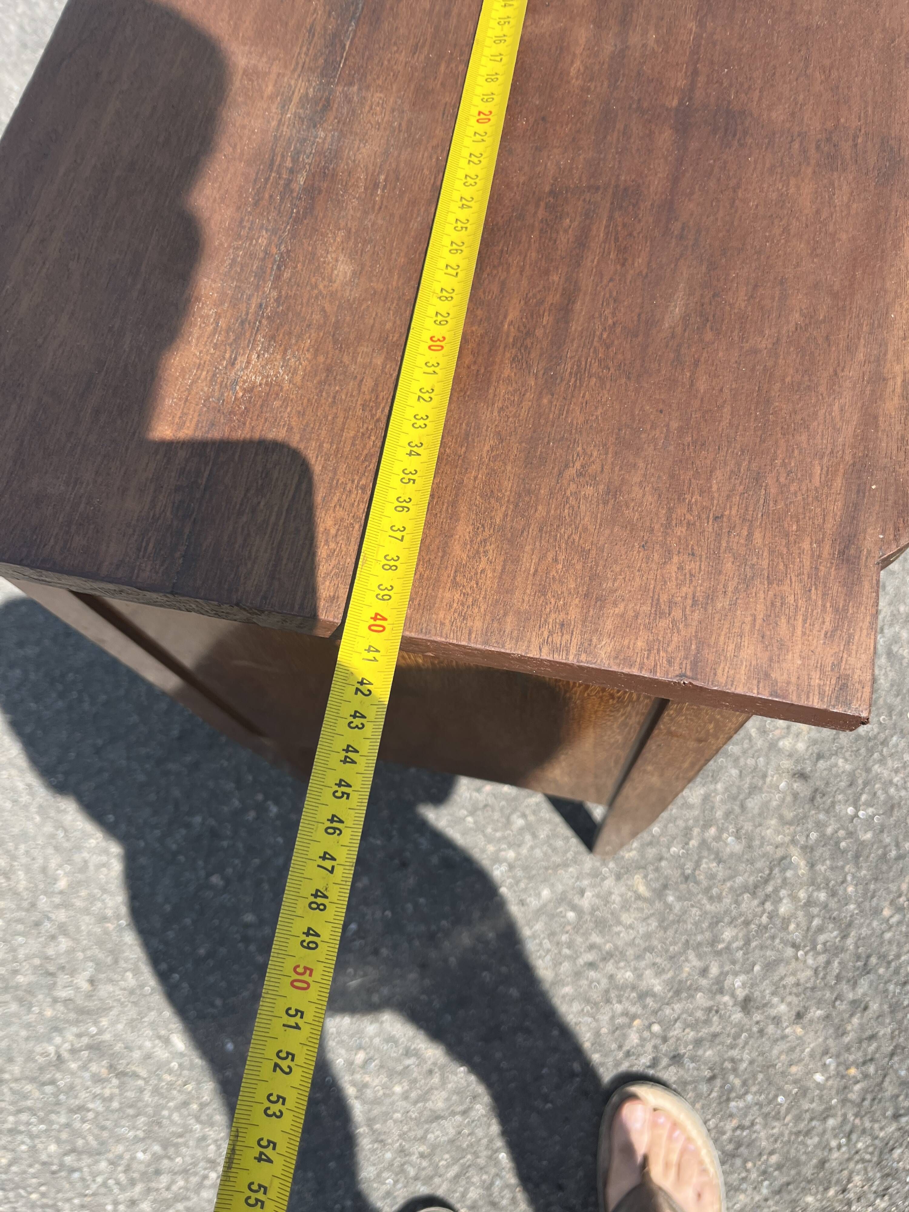 Table de chevet ancienne de style Louis XVI en bois
