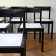 Ensemble de 6 chaises à manger noir et blanc du milieu du siècle