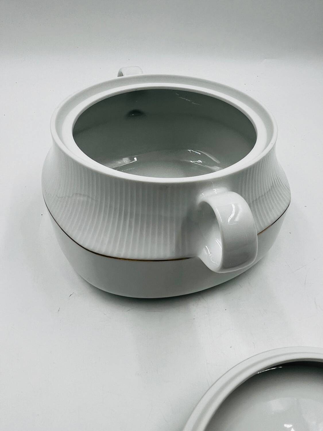 Arzberg gold thread soup tureen