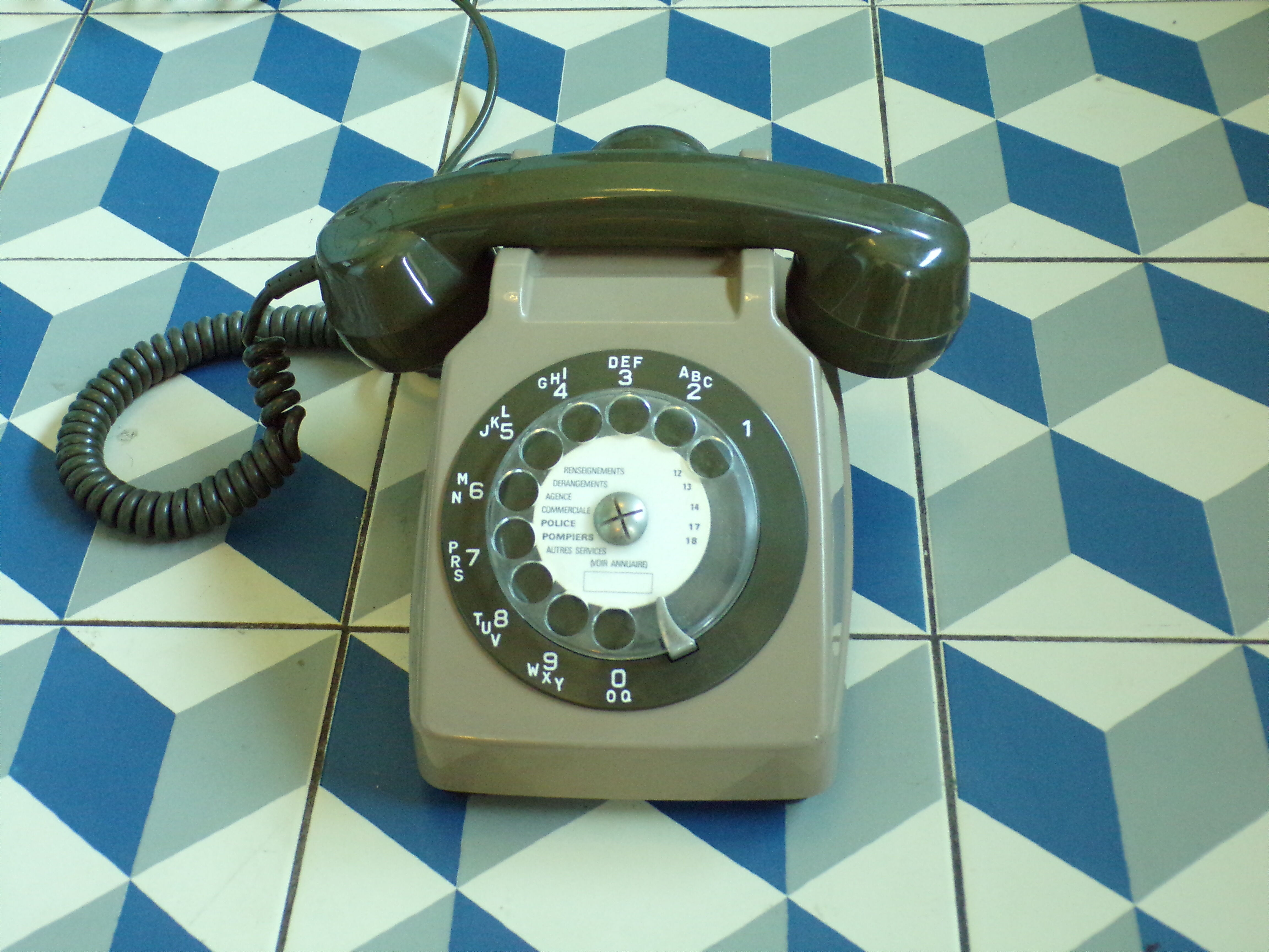 Socotel S63 phone with khaki dial