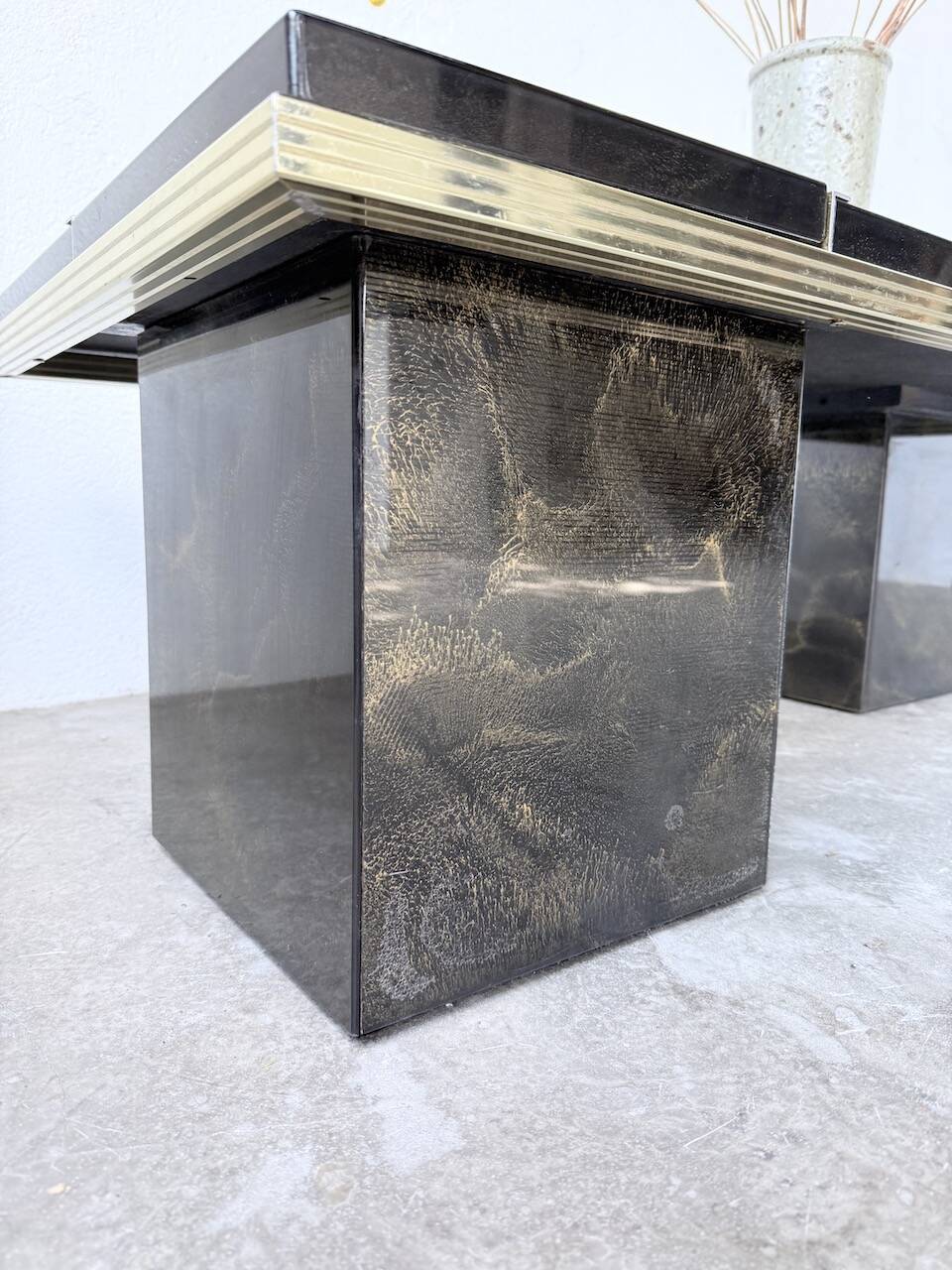 "Rizzo" lacquered and brass coffee-bar table from the 1970s.